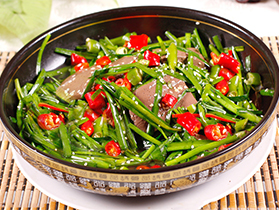 韭菜炒鸭血